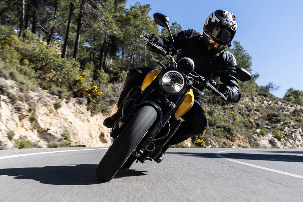 2026 Triumph Trident 660 action 2026 Triumph Trident 660 action